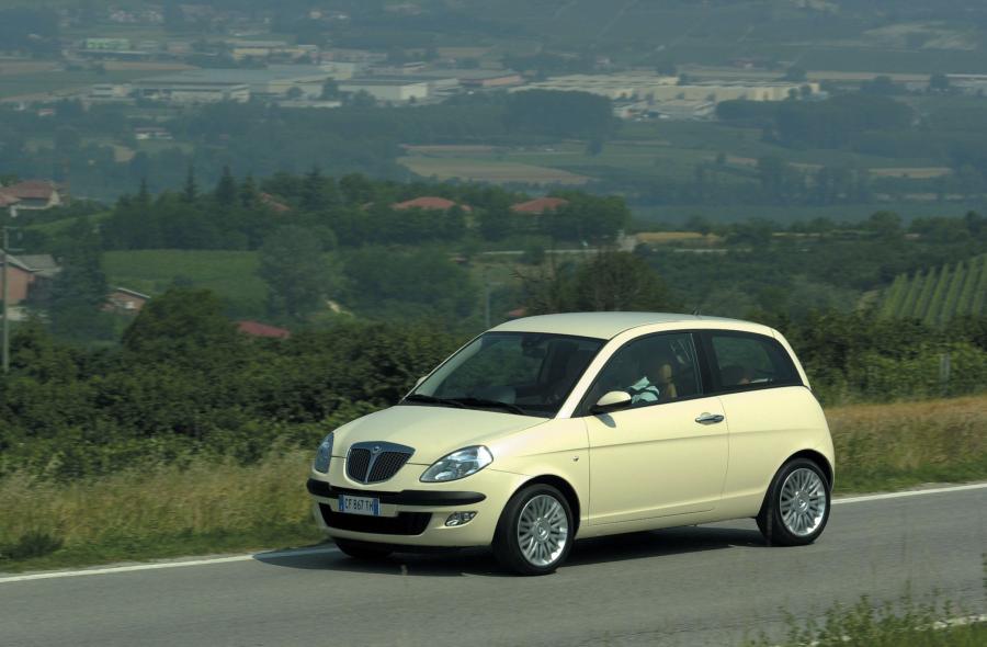  Lancia Ypsilon 2003 года  (фото 76 из 114)